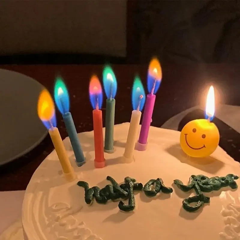 Candle Supplies Bulk - マルチカラーのカラフルな炎のキャンドル、5/12パック、誕生日ケーキ、誕生日パーティー、結婚式の装飾に最適