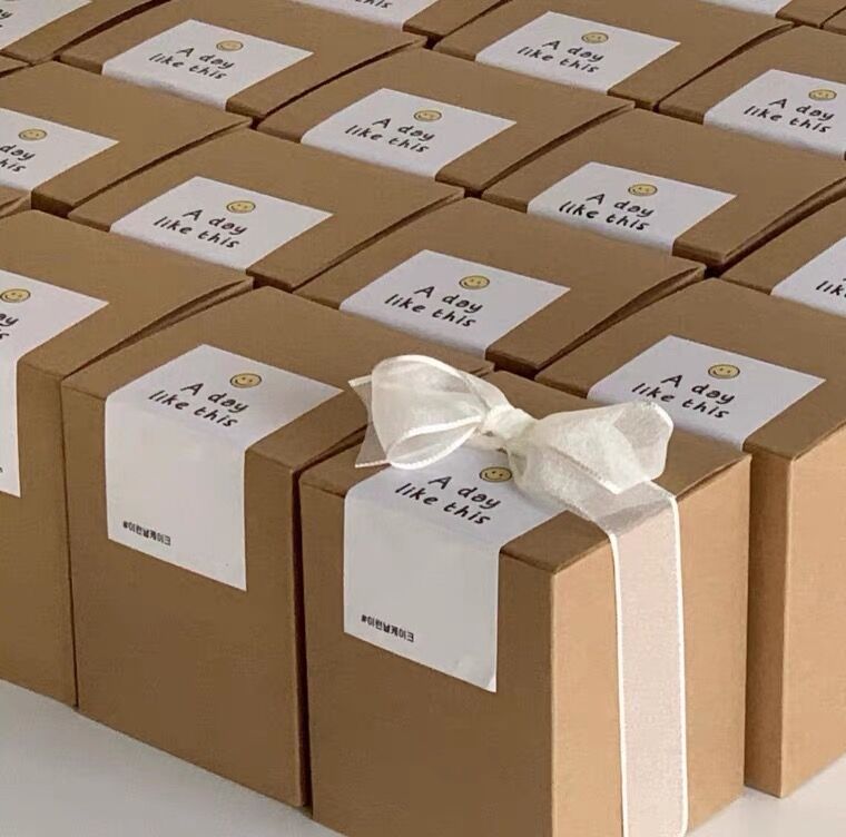 Kraft Paper Box - クラフト紙ボックスキャンドル口紅香水化粧品ケーキキャンディギフト包装結婚式誕生日パーティーの好意 DIY ビスケットベーキング DIY