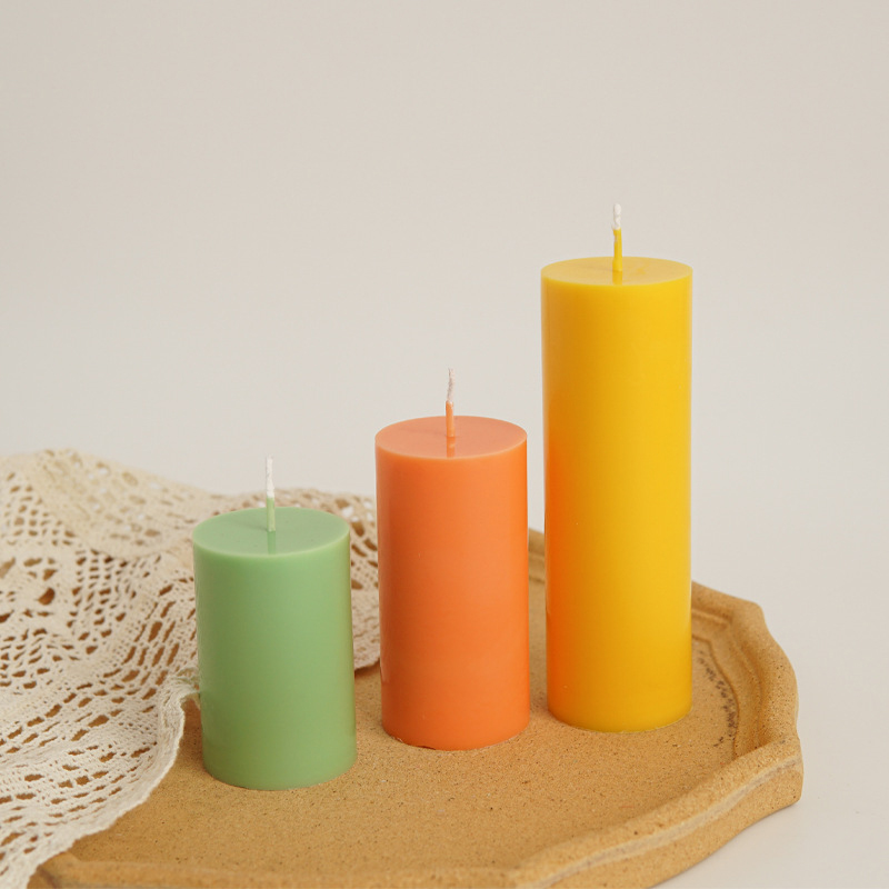 プラスチック製円筒キャンドル型 平らな上部の円柱キャンドル製 - Candle Supplies Tins のレビューと価格