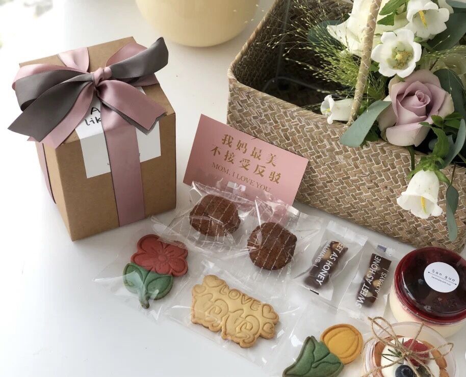 クラフト紙ボックスキャンドル口紅香水化粧品ケーキキャンディギ - Kraft Paper Box のレビューと価格
